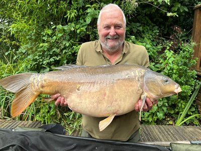 Brian round. 41-03 R