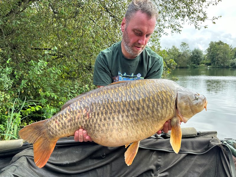 Chris Rowland. 32-04 R