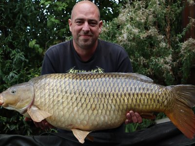 Elliot Lee with his 'honeymoon present'. The Two-tone Common at 40-06 from Grebe Lodge