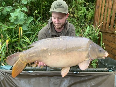 Nathan Lynch with a 31-10 Mirror from Cherry Lake.