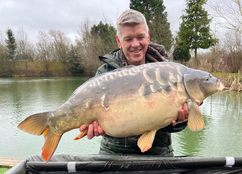 Ian Blackwel. 32-04 R