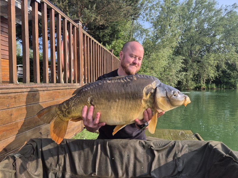 Jason Cousins. 31-00 R