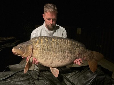 Liam Knight. 39-00 R