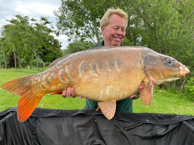 MTK. 35-03 R. The Peach.jpg