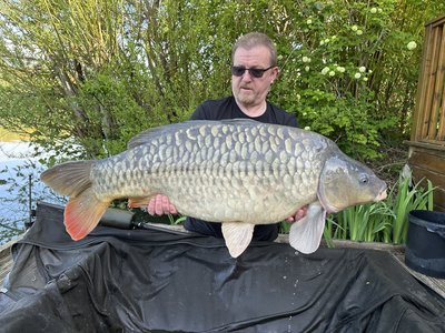 Neil Ash. 39-08 R