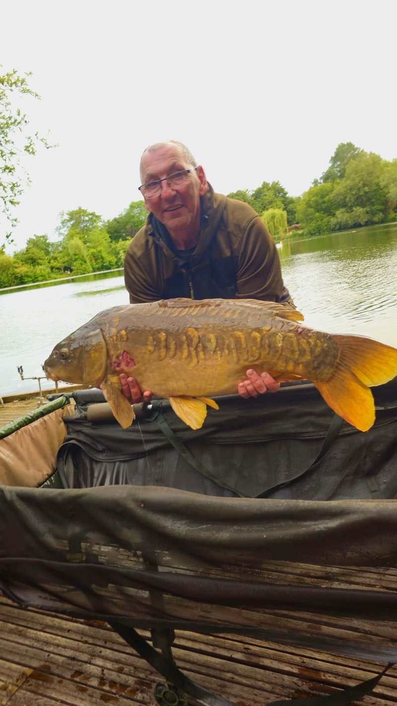 Paul Muncey with his biggest, a classic looking Cotswold Carp of 29-08