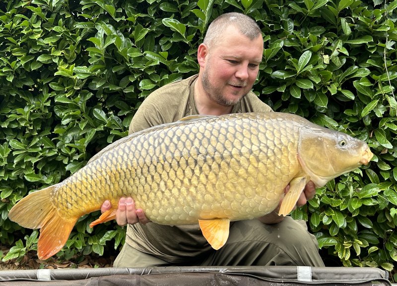 Peter Suggitt 32-12 R