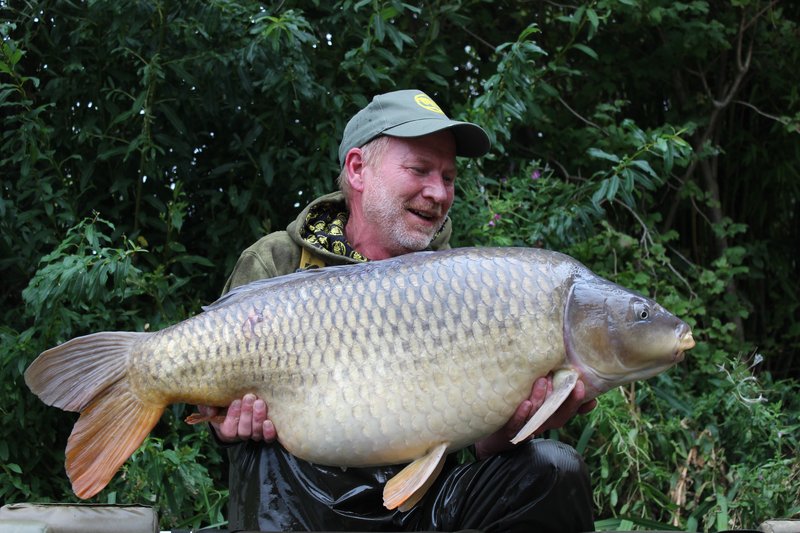 Philip Kingsbury. 42-02 R