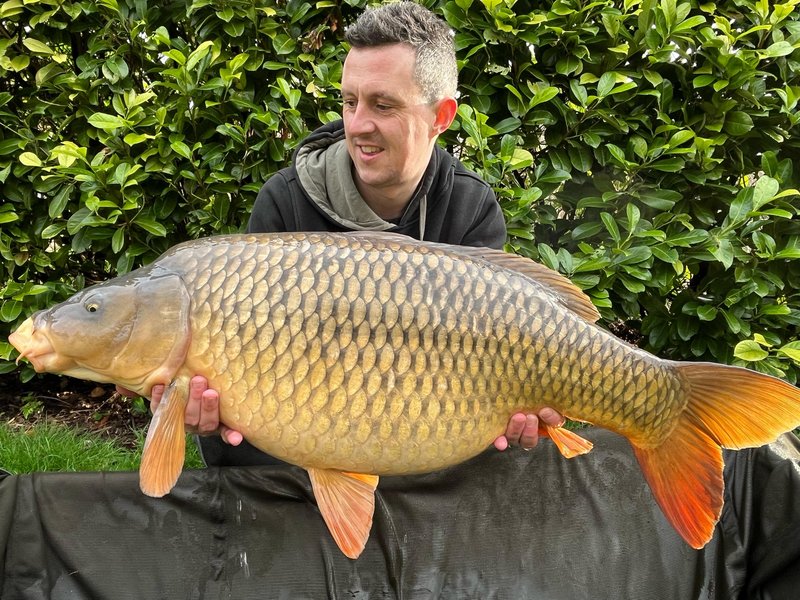 Steve Busby. 32-08 L