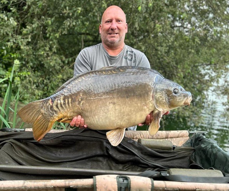 Steve Easton. 40-08 R