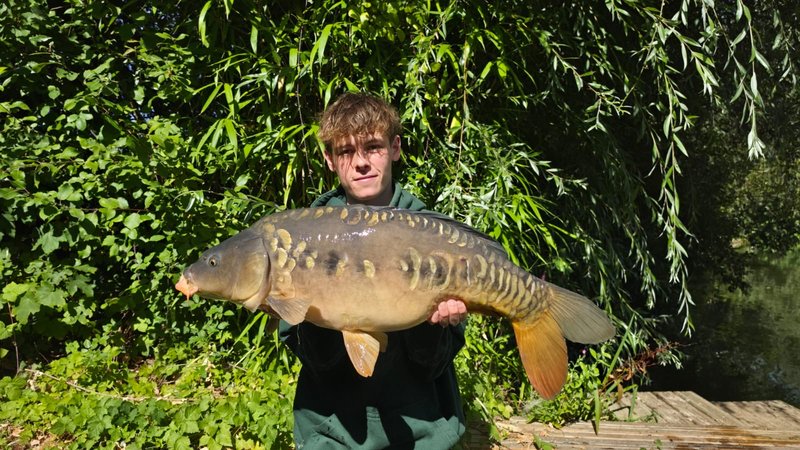 Lewis Jefferies with a 24lb Cherry Pool cracker.