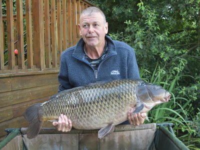 John Carrington with his UK PB. 'The Patch' at 41-08 from Heron Lodge